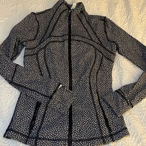 Lululemon zip up Size 6